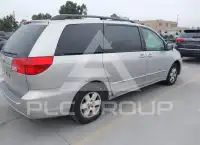2004 Toyota SIENNA photo