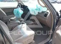 2004 Toyota SEQUOIA фото