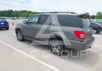 2004 Toyota SEQUOIA photo