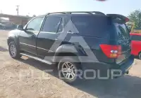 2004 Toyota SEQUOIA photo