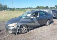 2004 Toyota CAMRY photo