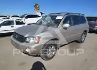 2004 Toyota Highlander photo
