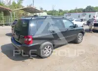 2004 Toyota Highlander фото