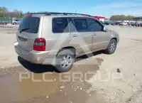 2004 Toyota Highlander photo