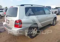 2004 Toyota Highlander photo