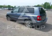 2004 Toyota Highlander photo