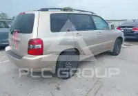 2004 Toyota Highlander photo
