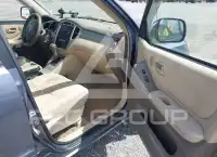 2004 Toyota Highlander photo
