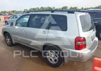 2004 Toyota Highlander photo