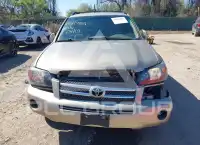 2004 Toyota Highlander photo