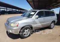 2004 Toyota Highlander photo