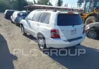 2004 Toyota Highlander photo
