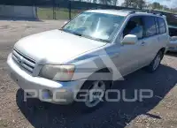 2004 Toyota Highlander photo