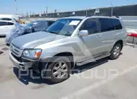 2004 Toyota Highlander фото