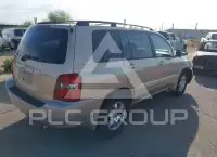 2004 Toyota Highlander photo