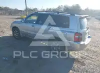 2004 Toyota Highlander photo