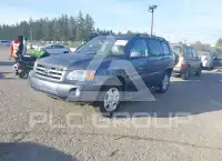 2004 Toyota Highlander photo