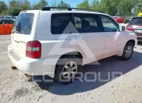 2004 Toyota Highlander photo