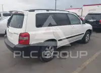 2004 Toyota Highlander photo