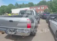 2004 Toyota TUNDRA фото