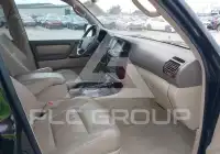 2004 Toyota LAND CRUISER photo
