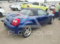 2004 Toyota MR2 photo
