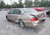 2004 Toyota AVALON photo