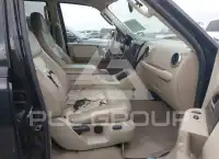 2004 Ford EXPEDITION photo