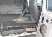 2004 Ford E-350 фото
