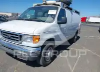 2004 Ford E-350 фото