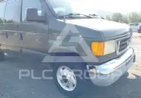 2004 Ford E-350 фото