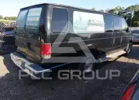 2004 Ford E-350 photo