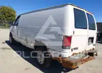 2004 Ford E-350 photo