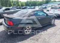 2004 Ford MUSTANG фото
