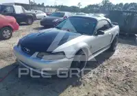 2004 Ford MUSTANG фото