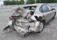 2004 Ford TAURUS photo