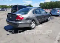 2004 Ford TAURUS photo