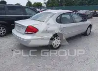 2004 Ford TAURUS фото