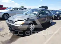 2004 Ford TAURUS photo