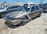 2004 Ford CROWN photo