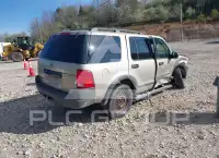 2004 Ford EXPLORER photo