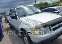 2004 Ford EXPLORER photo