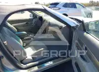 2004 Ford Thunderbird photo