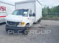 2004 Ford E-350 фото