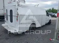 2004 Ford E-350 фото