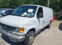 2004 Ford E-250 photo