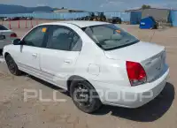 2004 Hyundai Elantra photo