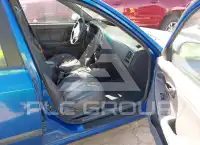 2004 Hyundai Elantra photo