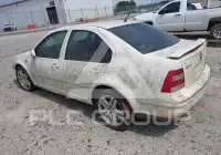 2004 Volkswagen Jetta photo