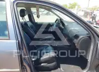 2004 Volkswagen Jetta photo